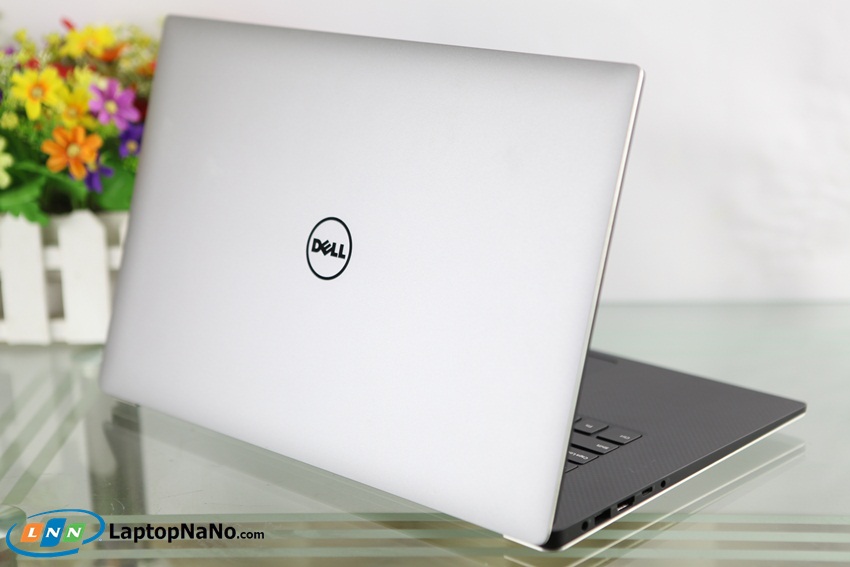 Dell xps 15 9560 не включается